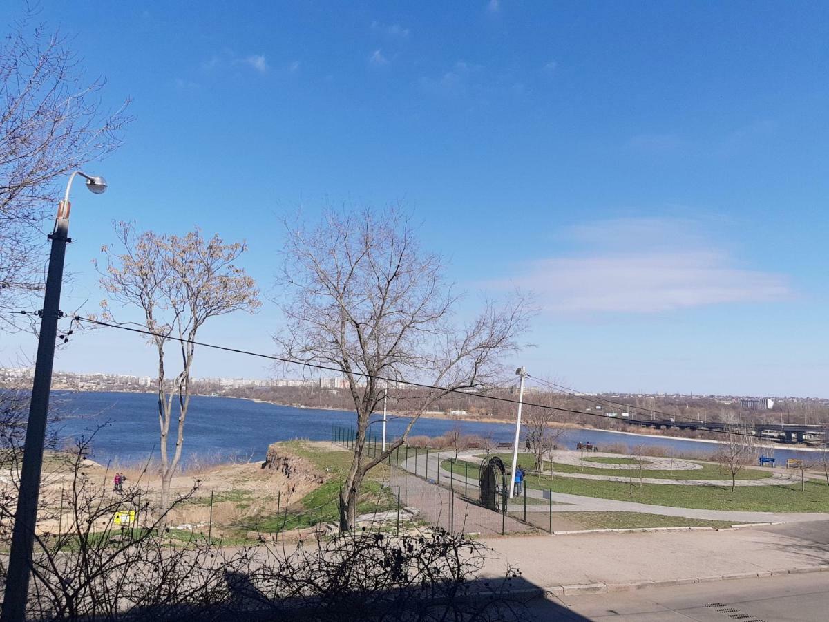 Apartment On Artyleriiska 2 With River View Mykolajiv Exteriör bild